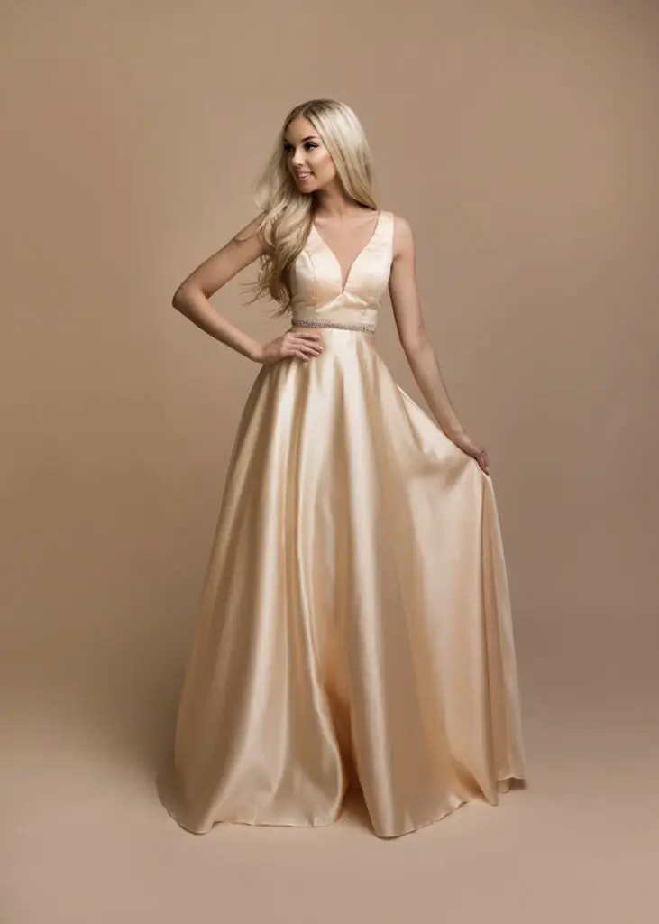 Večerní šaty Plzeň - Fashion Atelier Roding